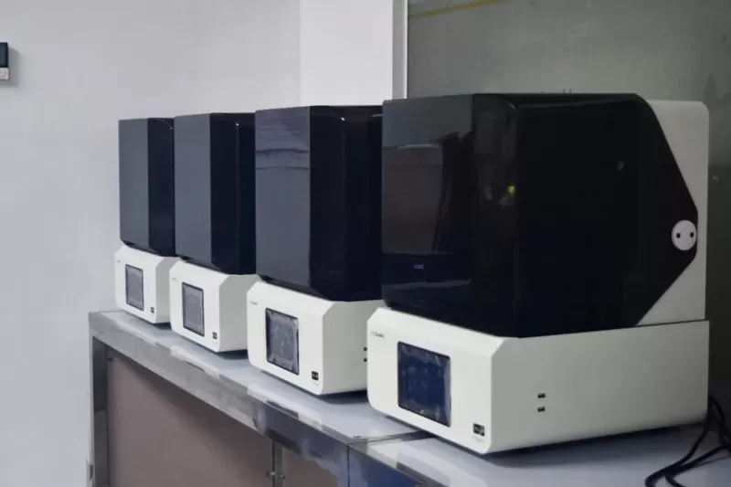  China Fulong Digital Dentistry arbeitet mit der RAY SHAPE 3D-Drucklösung zusammen, um die Rate der Rückgaben von Zahnmedizin ern für die Wiederherstellung von Implantaten deutlich zu senken! 