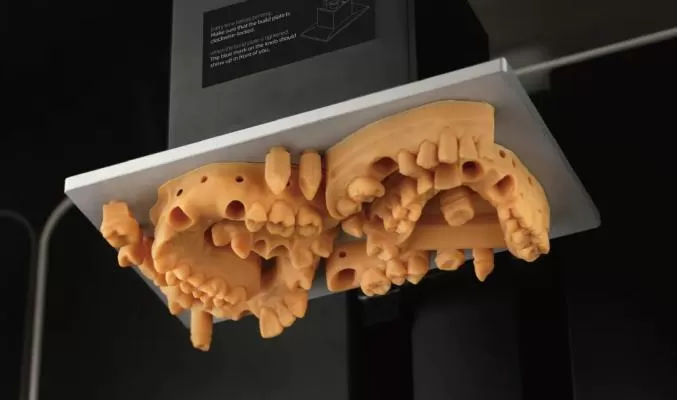 Model Resin: Model Pro Orange