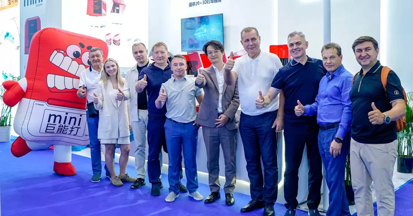 RAY SHAPE Edge Mini Chair Side 3D-Drucker macht bei FDI 2025 einen herrlichen Auftritt und erreicht digitale One-Stop-Diagnose und-Behandlung mit Präzision und Effizienz